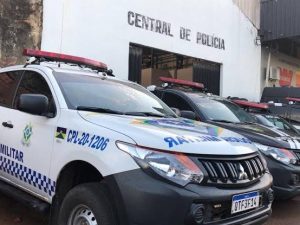Ex-funcionário tenta invadir empresa com martelo por dívida de R$ 7 mil