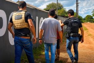 Preso por aliciamento de criança mantinha oficina clandestina de armas – Polícia