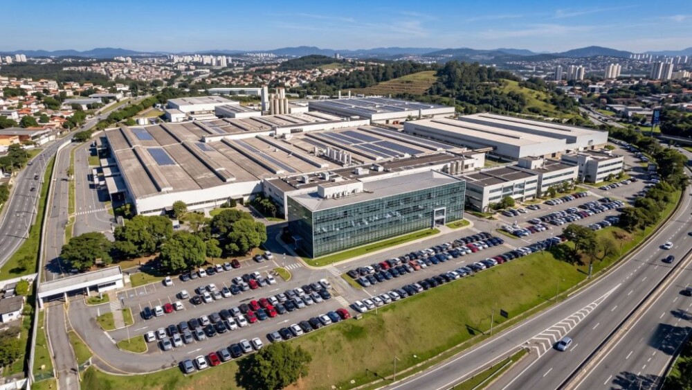 Segunda maior montadora do Brasil vai fechar 4 fábricas e manda demitir 100 mil funcionários em crise sem precedentes