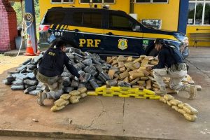 PRF encontra mais de uma tonelada de drogas escondida em caminhão na BR-364 – Polícia – WEB TV ALTERNATIVA