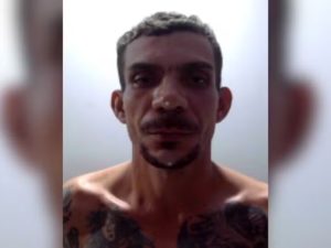 Homem é preso suspeito de matar e enterrar mulher no quintal de apartamento em Porto Velho